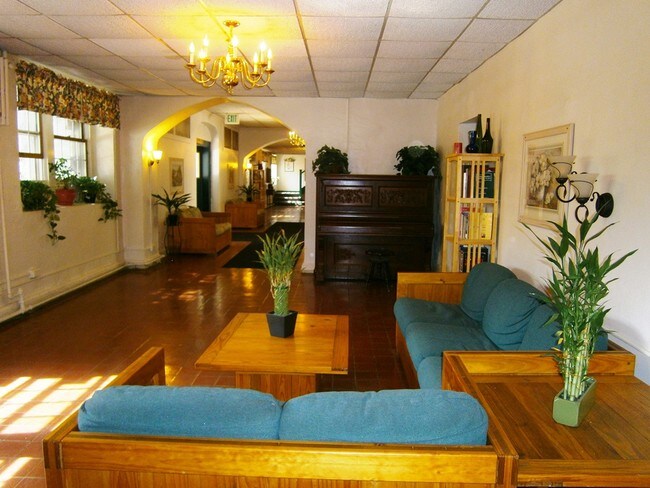 Baltimorean Apartments