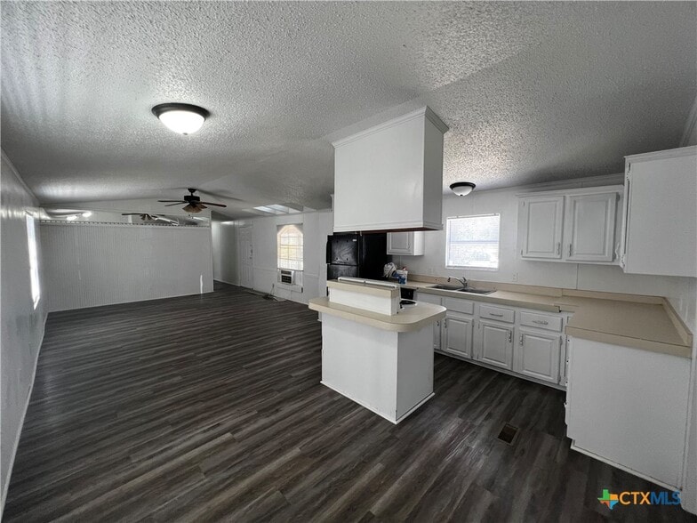 1405 Harris Hill Rd