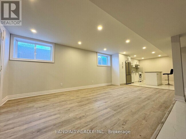 Photo - LOWER 2 BARKER COURT