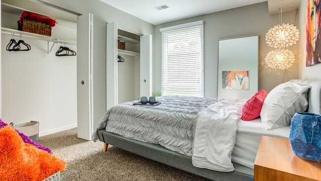 The View Apartments St Charles