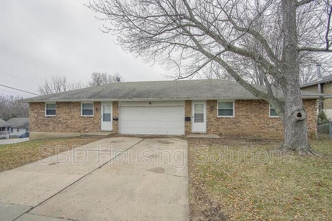 Photo - 9519 E 18 St S