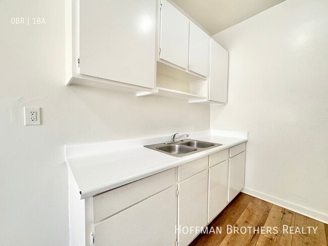 Photo - 739 Normandie Ave Unit 107