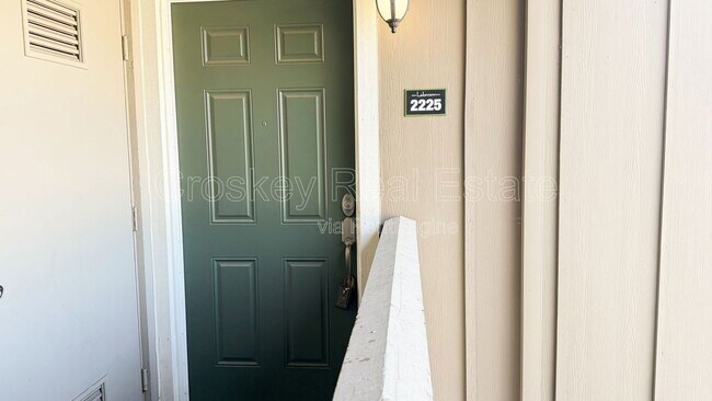 Photo - 2225 Lakeview Cir