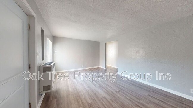 6619-6625 Bancroft Ave