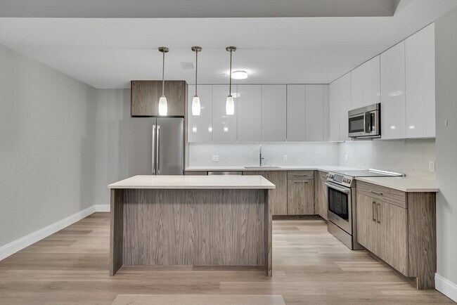 Photo - 771 Harrison Ave Unidad #305-