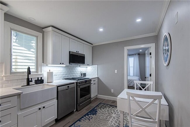 30 Prospect Hill St Unit 1