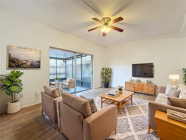 Photo - 200 St Andrews Blvd Unidad 1804