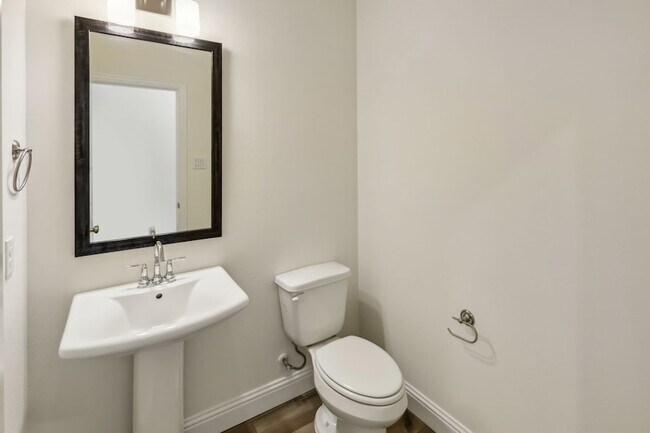 Photo - 3705 Pierce Ln