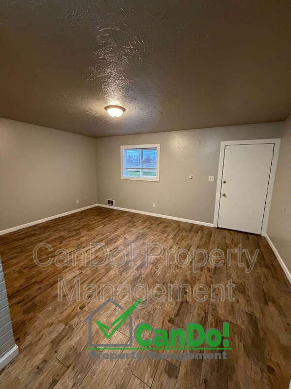 Photo - 225 Carol Dr Unit #3