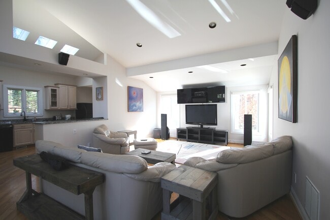 Great Room - 1148 Kettle Ct NW