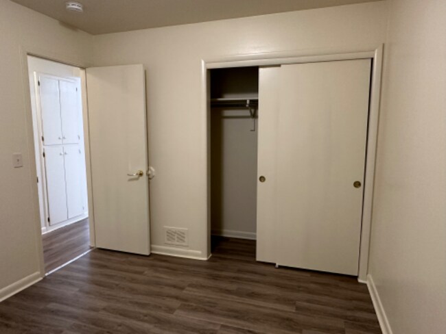 Photo - 2106 Lake Point Dr Unit 1