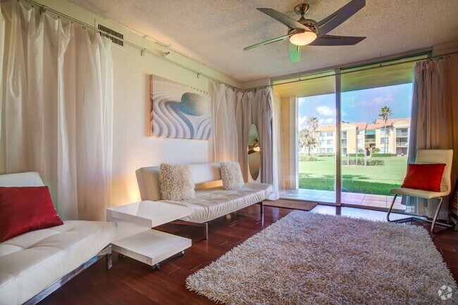 Building Photo - 157 Yacht Club Way Unit 106 Rental