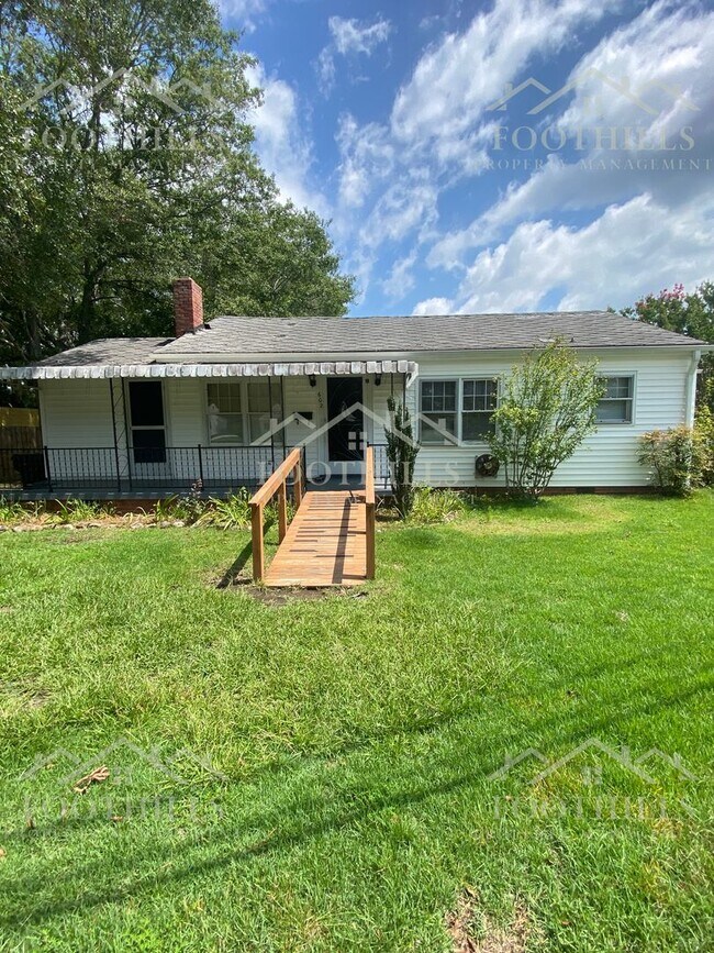 Building Photo - Charming 2-Bedroom Home in Honea Path
