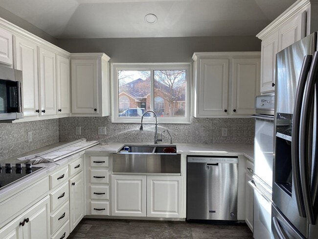 Photo - 4618 Bishops Castle Dr