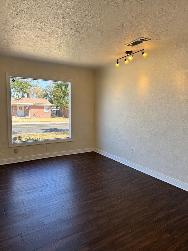 311 Casa Grande Dr
