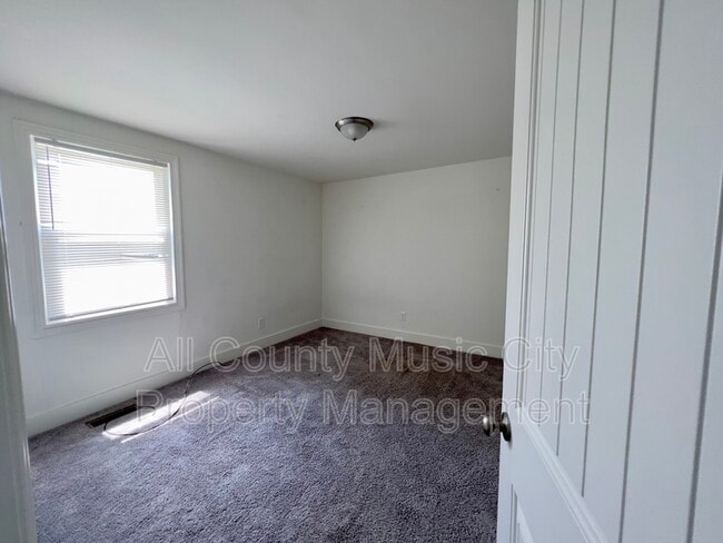 Photo - 1013 Chadwell Dr