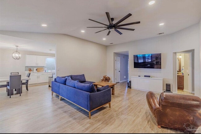 Photo - 7358 Brevard St