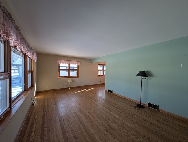 Photo - 503 Lake Ave