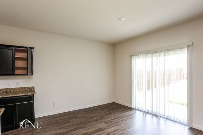 Photo - 6129 Harrah Ln