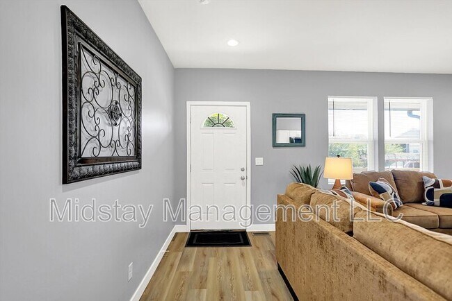 Photo - 2022 Rembrandt St Unit A