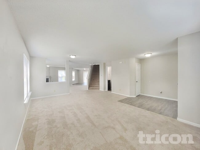 Photo - 9899 Olympic Cir