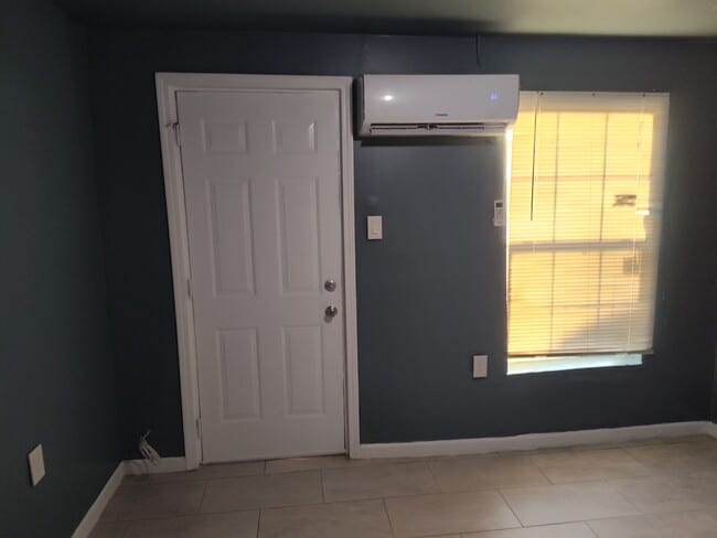 Photo - 250 Springfield Ave