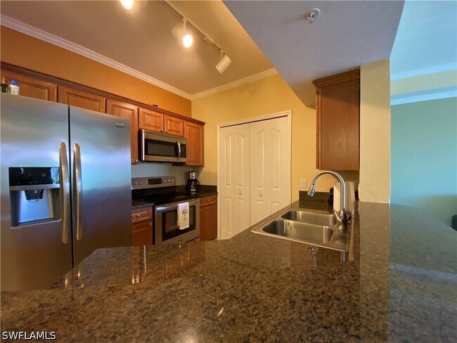 12970 Positano Cir Unit 206
