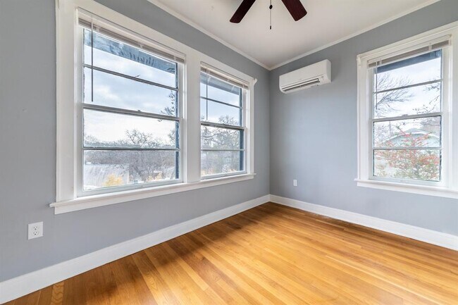 Photo - 3111 Grooms St