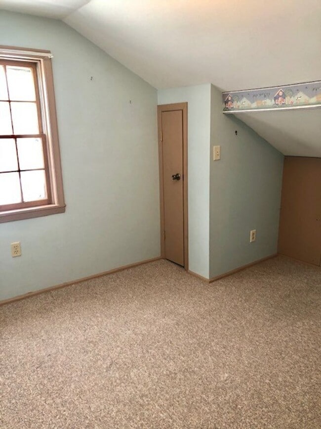 Photo - 4 Bedrooms, 2 Bathrooms Single Family Home in Crosslake, MN w/3 season porch