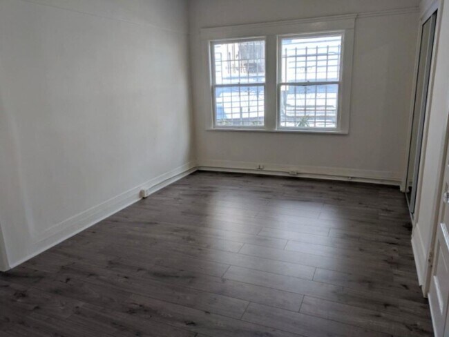 Photo - 26 Westminister Avenue,