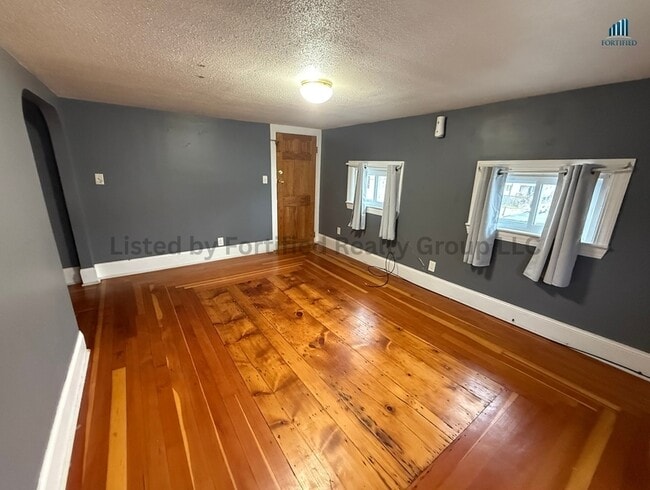 Photo - 949 Locust St Unit #3