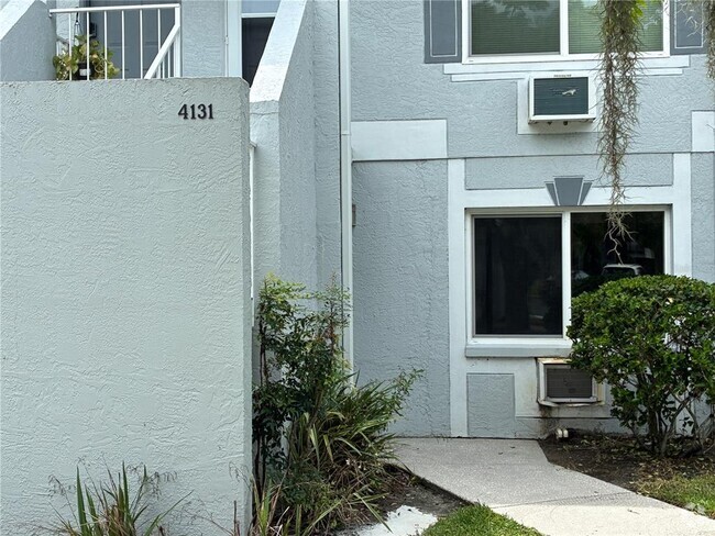 Building Photo - 4131 Dolphin Dr Unit 4131 Rental
