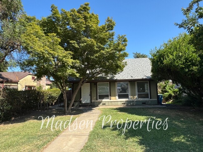 Photo - 2394 Campbell St