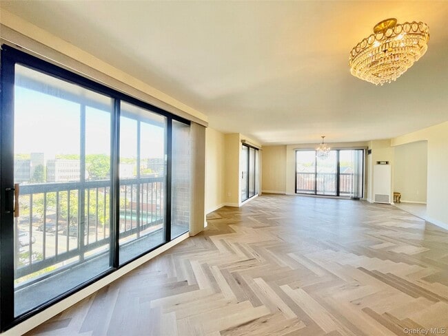 Photo - 12 Bond St Unit 5B