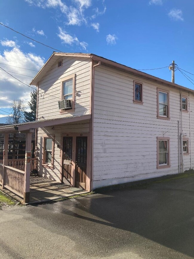 84 Center St