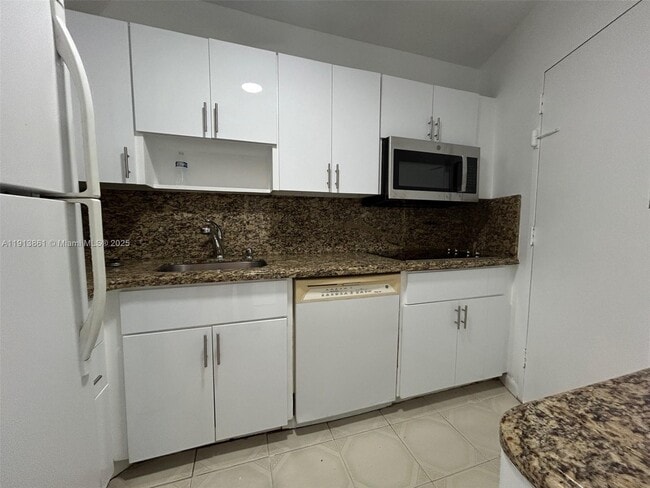 Photo - 2899 Collins Ave Unit 1121
