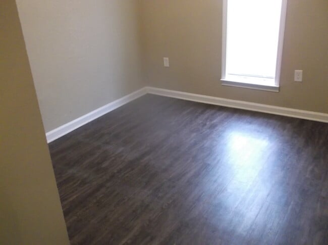 Photo - 5666 Maple Tree Dr