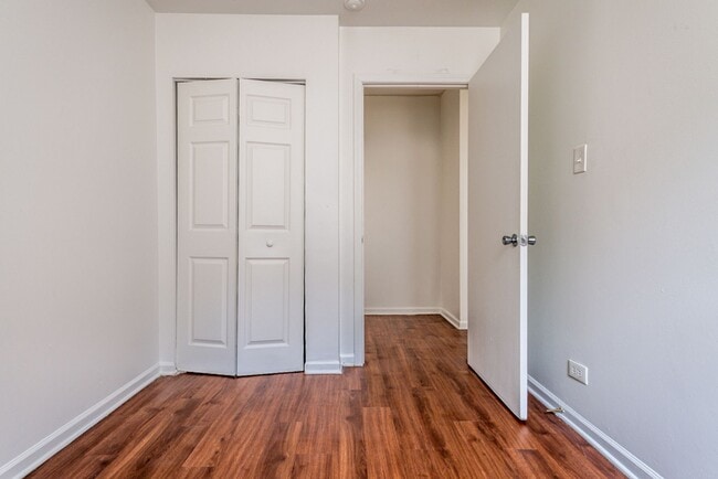 Photo - 1734 E 72nd St Chicago, IL 60649