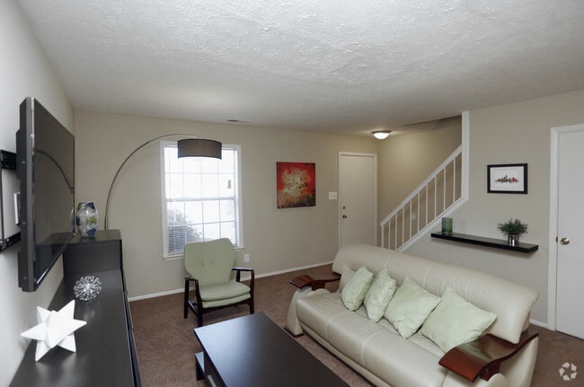Living Room/2BR, 1.5BA - 1000 SF