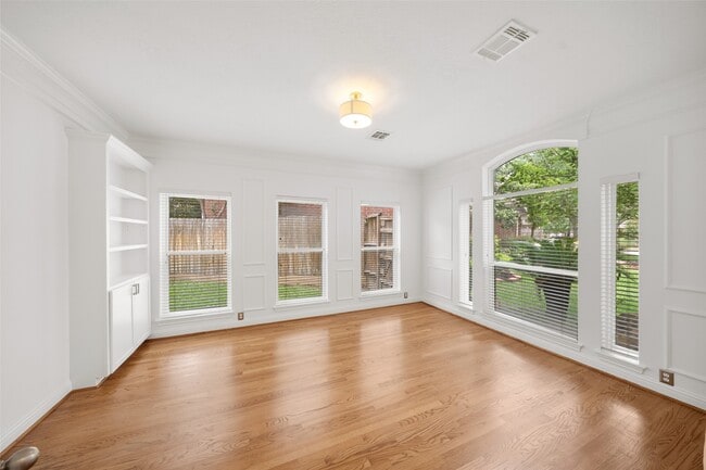 Photo - 1207 Melford Dr