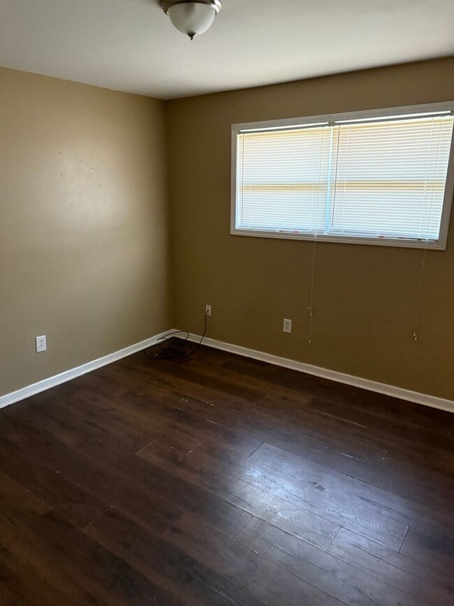 Photo - 4819-4821 Lynhuber Dr Unit 4821