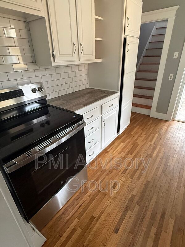 Photo - 1801 SW Huntoon St