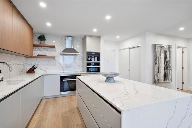 Photo - 2301 Collins Ave Unidad 1633