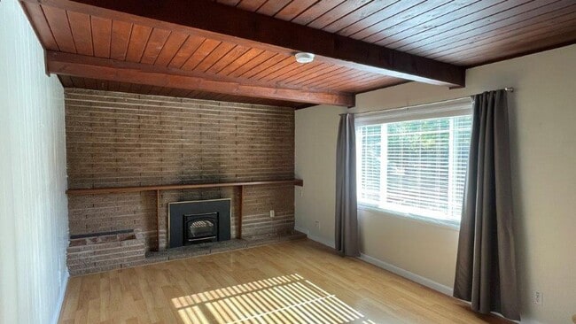 Photo - Pleasant HIll, Beautiful 3 bedroom 1 bath ...