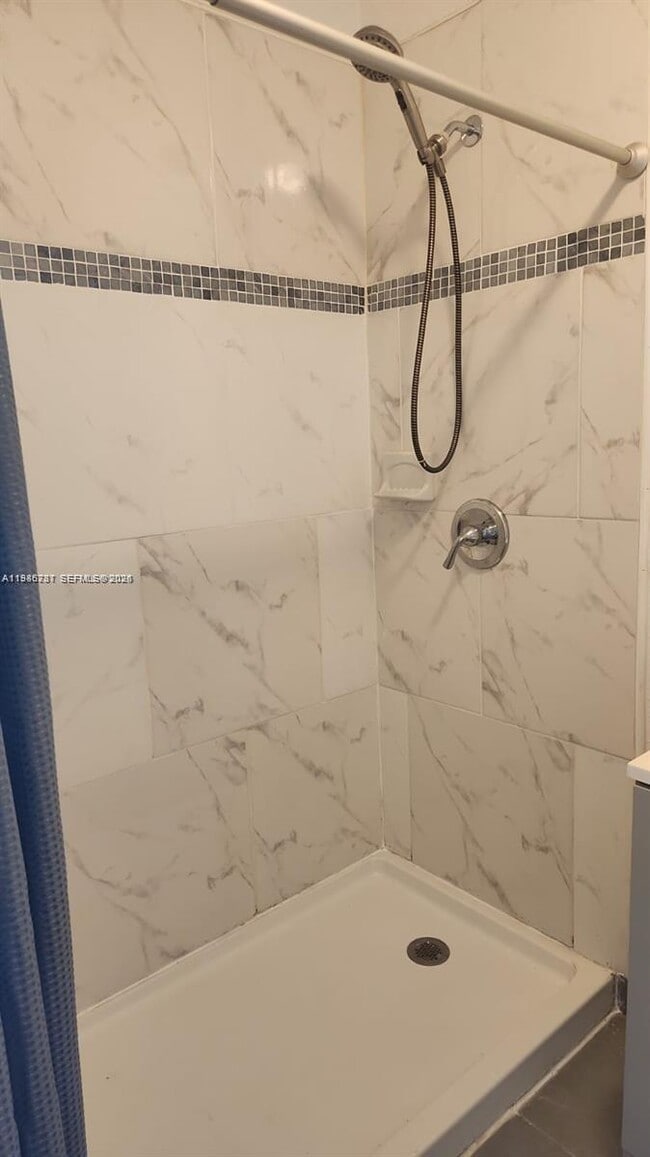 Photo - 2821 SW 39th Ave Unit 2821