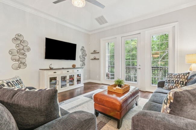 Building Photo - 95217 Summerwoods Cir Unit ID1247252P Rental