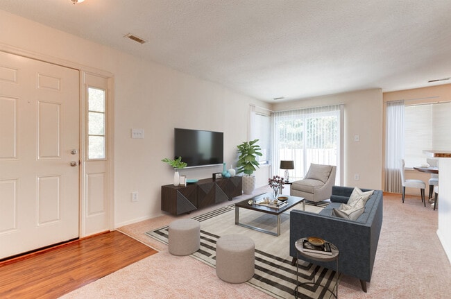 Photo - Coachman's Landing Apartments