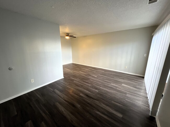 Photo - 2 Bedroom 1 Bathroom Garden Level Apartment in Aurora Unit 125