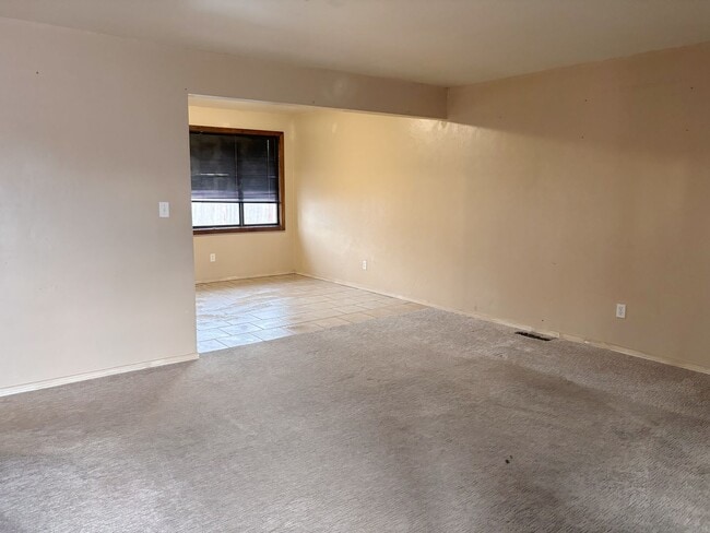 Cozy 3 Bed, 1 Bath Home in Idaho Falls! - Cozy 3 Bed, 1 Bath Home in Idaho Falls!