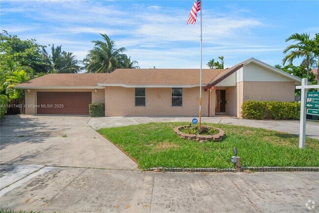 Building Photo - 2917 McKinley St Rental
